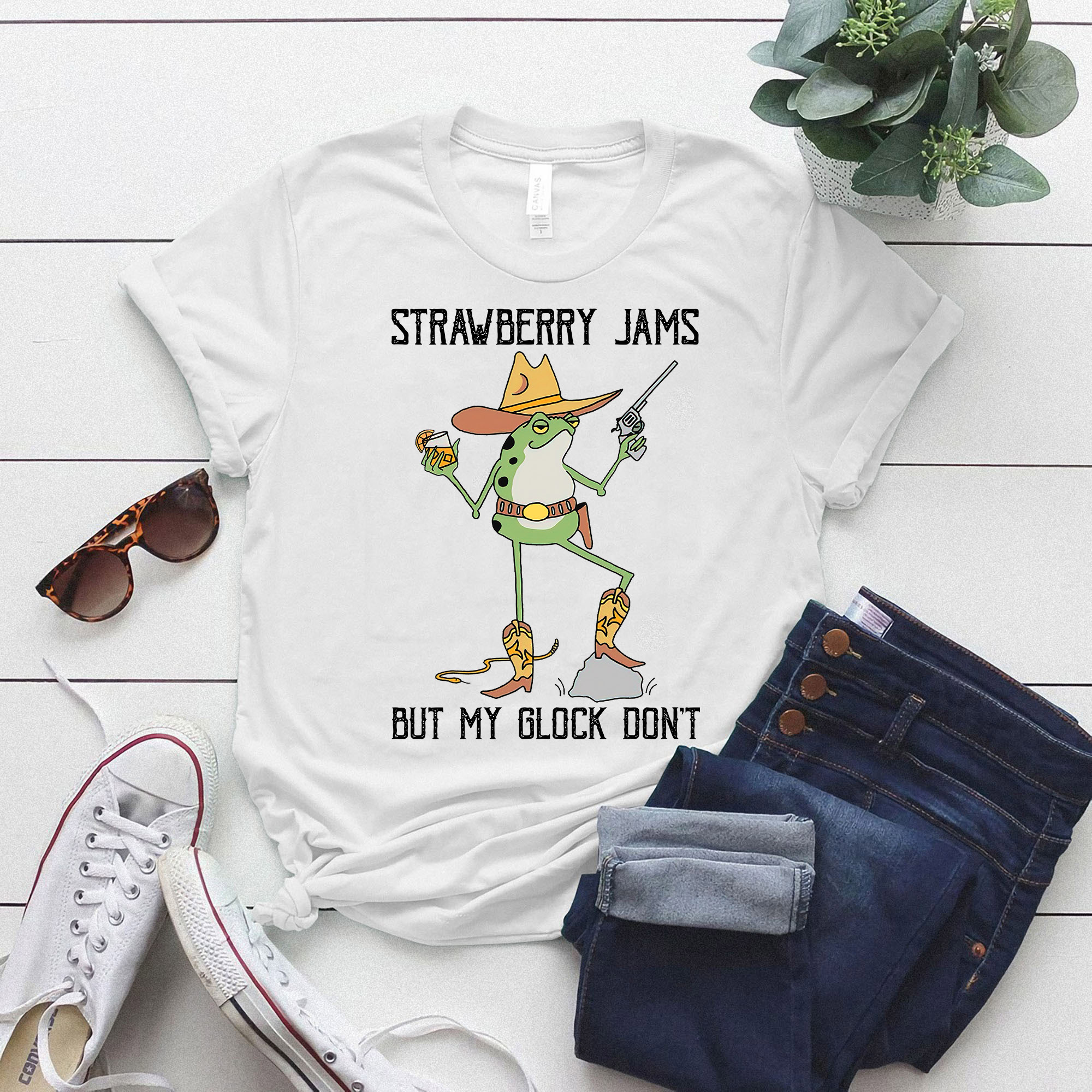 Strawberry Jams But My Glock Don't T-Shirt , Funny Frog T-Shirt LTSD12 ...